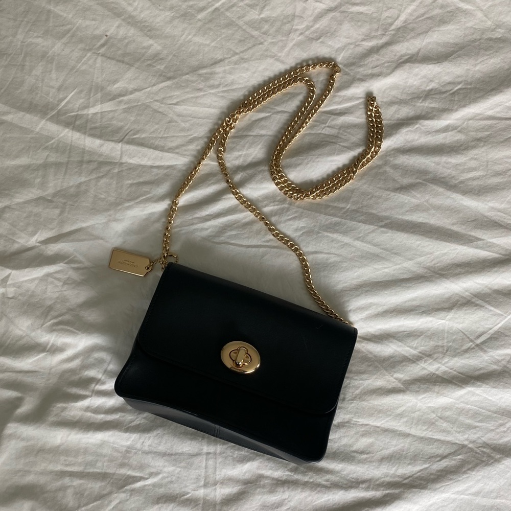 Coach Women's Turnlock Chain Cross Body Bag - Black